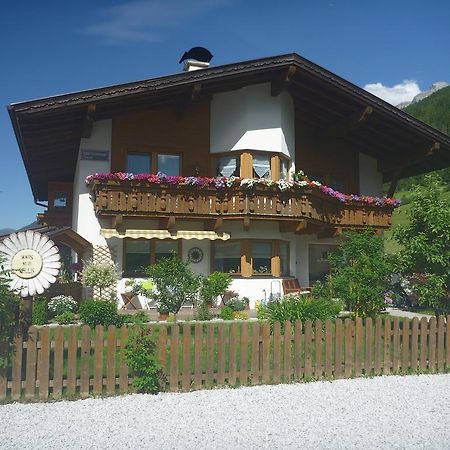 Haus Bellis Apartment Neustift im Stubaital Bagian luar foto